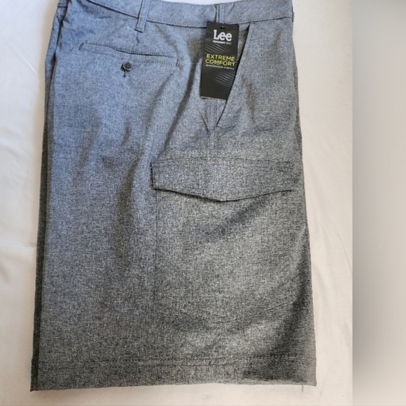 Lee mens extreme comfort performance stretch cargo shorts Golf sz 42 nwt - Picture 3 of 5
